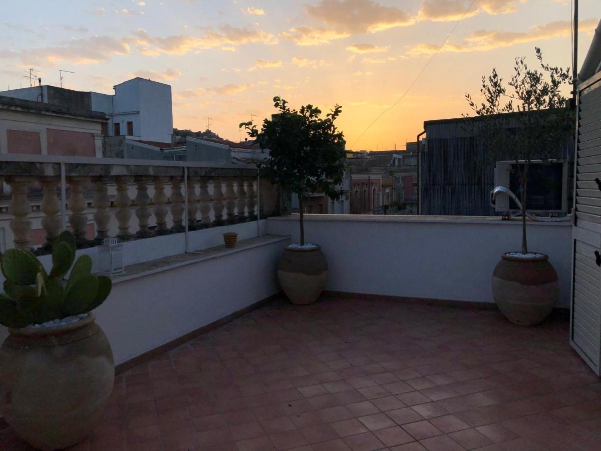 Casa Negli Iblei Canicattini Bagni Exterior foto